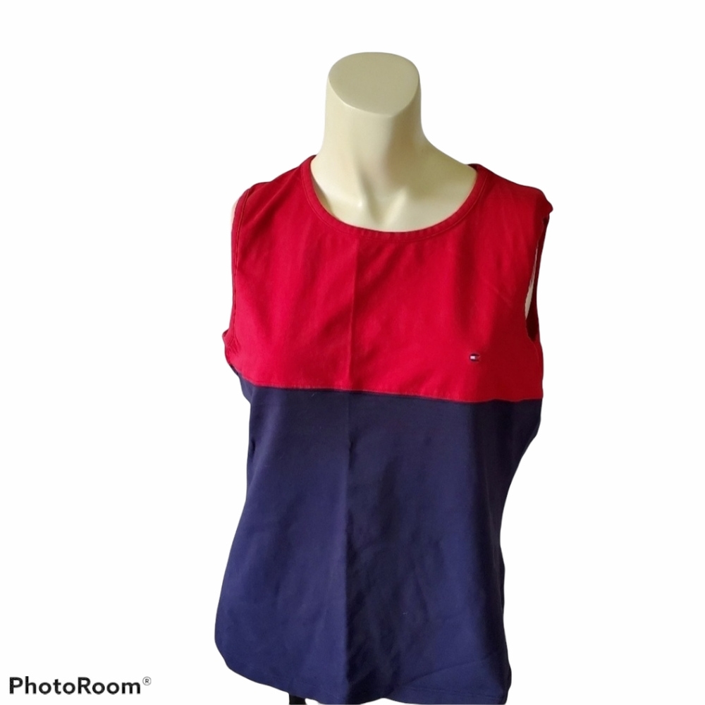 TOMMY HILFIGER Top in Girls size XL